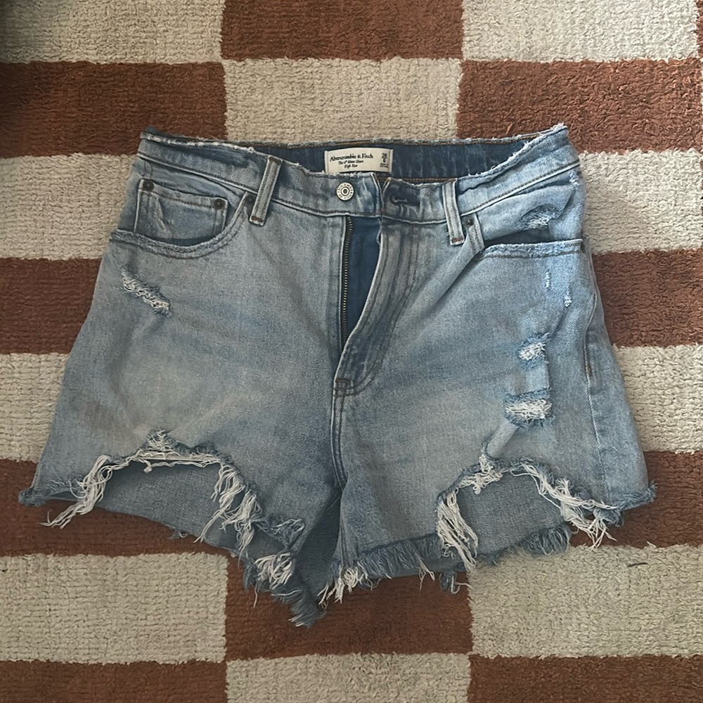 Abercrombie Shorts - the 4” Mom Short High Rise Curve Love